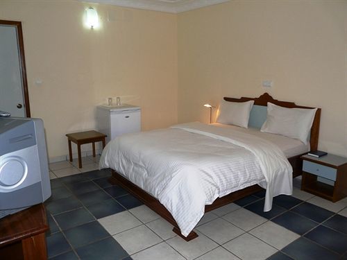 Azam Hotel Bamenda Exterior photo