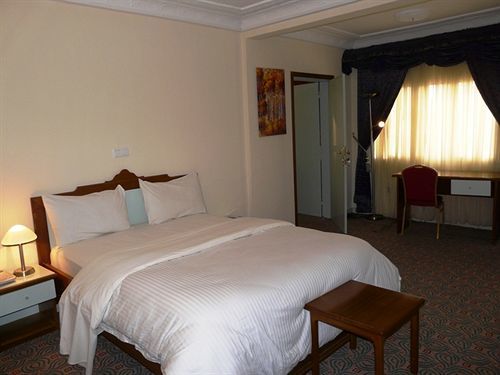 Azam Hotel Bamenda Exterior photo